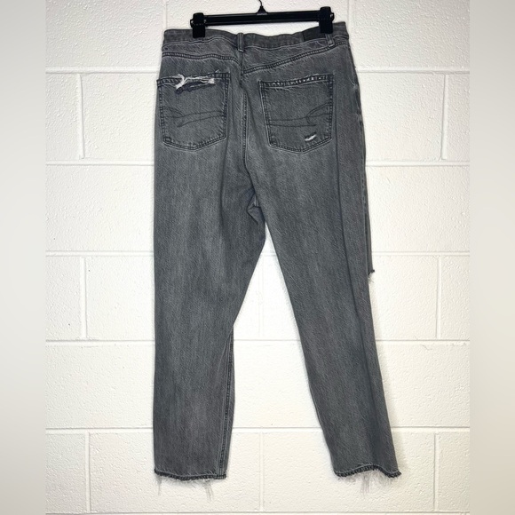 < American Eagle Outfitters Black Distressed Boyfriend Jeans > - Picture 3 of 3